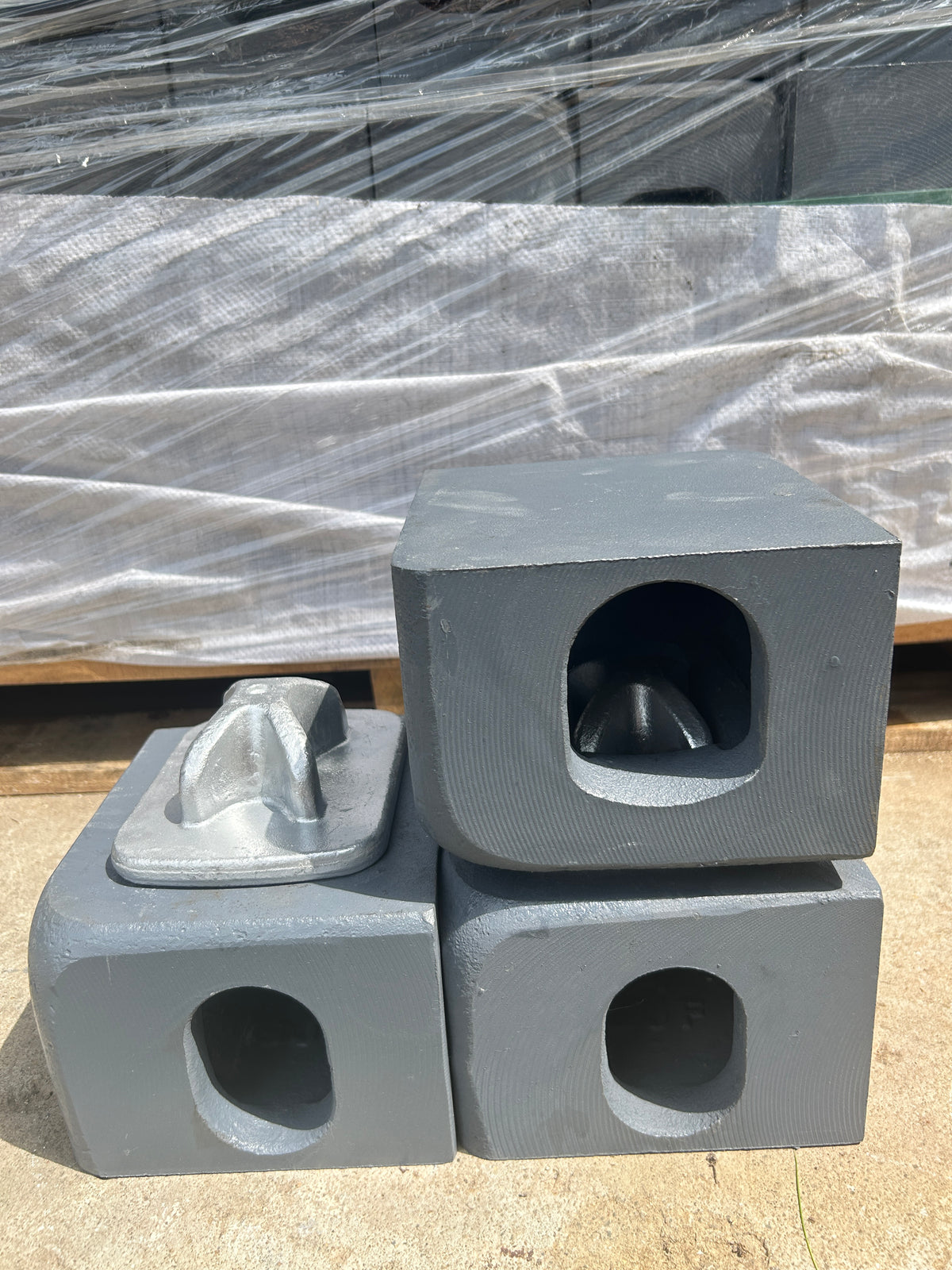 EA-1 Double Head Single Stacking Cone | Ship Lashing Fittings