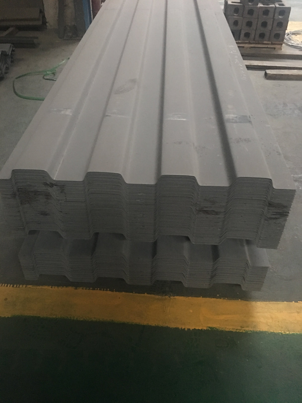 Corrugated Container Front End Wall Panel | SPA-H / Q235B Weathering Steel Container Front Sheet